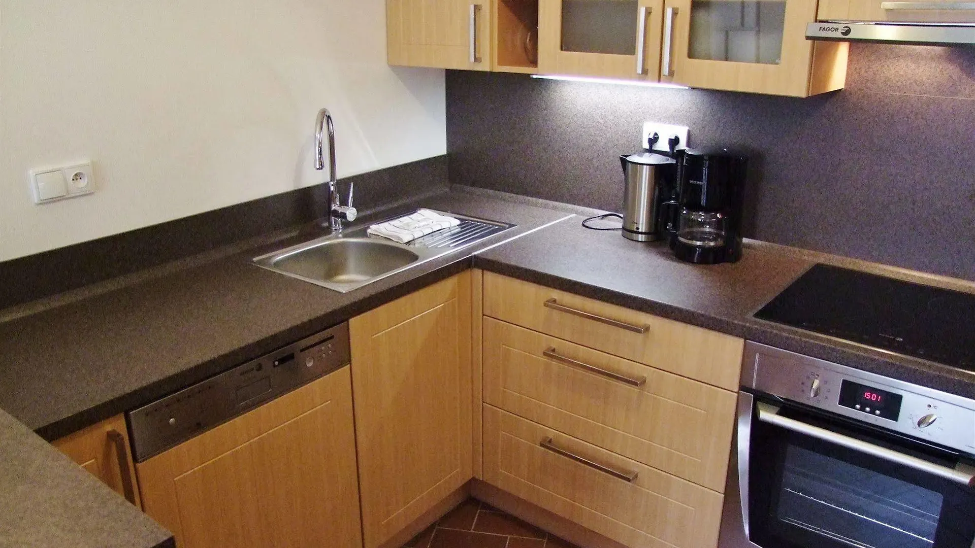 Old Town Square Apartments Praag